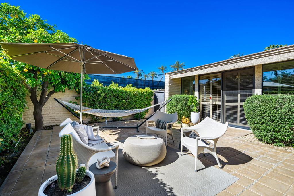 44851 Desert Horizons Drive