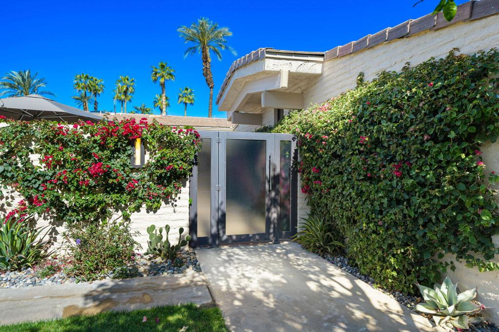 44851 Desert Horizons Drive