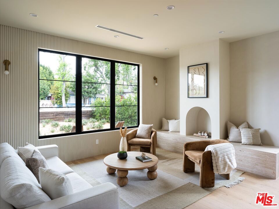 11748 La Maida Street