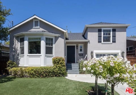 Photo of 804 Acacia Drive, Burlingame, CA 94010 (MLS # 26859869)