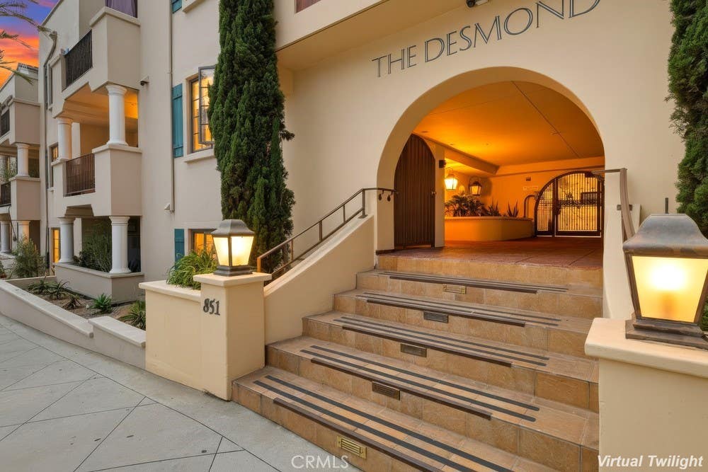 Photo of 851 N San Vicente Boulevard #110, West Hollywood, CA 90069 (MLS # SR26122432)