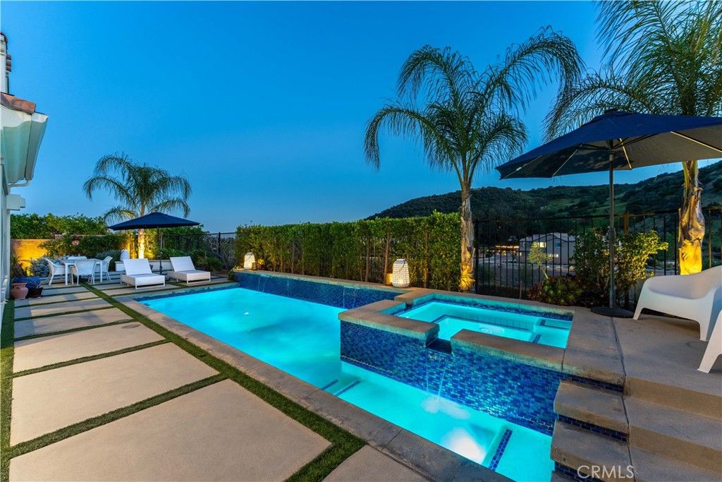 Photo of 23942 Schoenborn St, West Hills, CA 91304 (MLS # SR26063379)