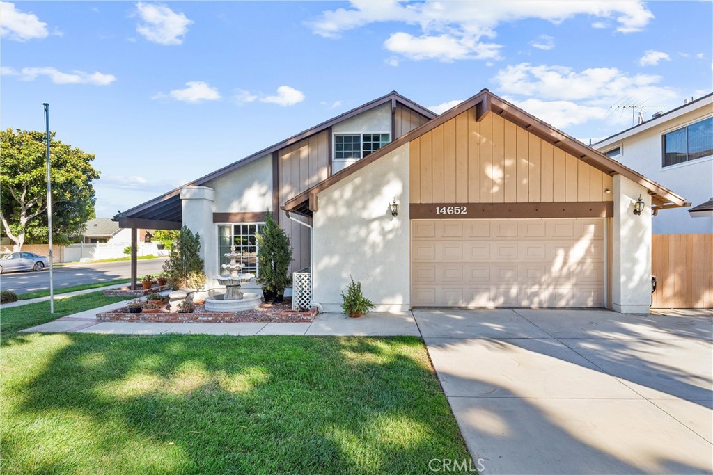 Properties 3 14652 Canterbury Avenue