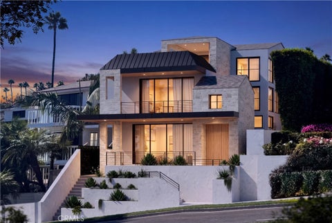 Photo of 407 Heliotrope Avenue #A, Corona Del Mar, CA 92625 (MLS # LG26214305)