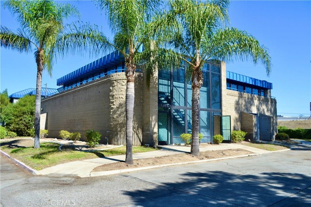 Photo of 9233 Charles Smith Ave, Rancho Cucamonga, CA 91730 (MLS # IV25245974)