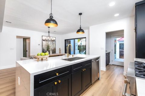 312 N Bronson Avenue Los Angeles CA 90004