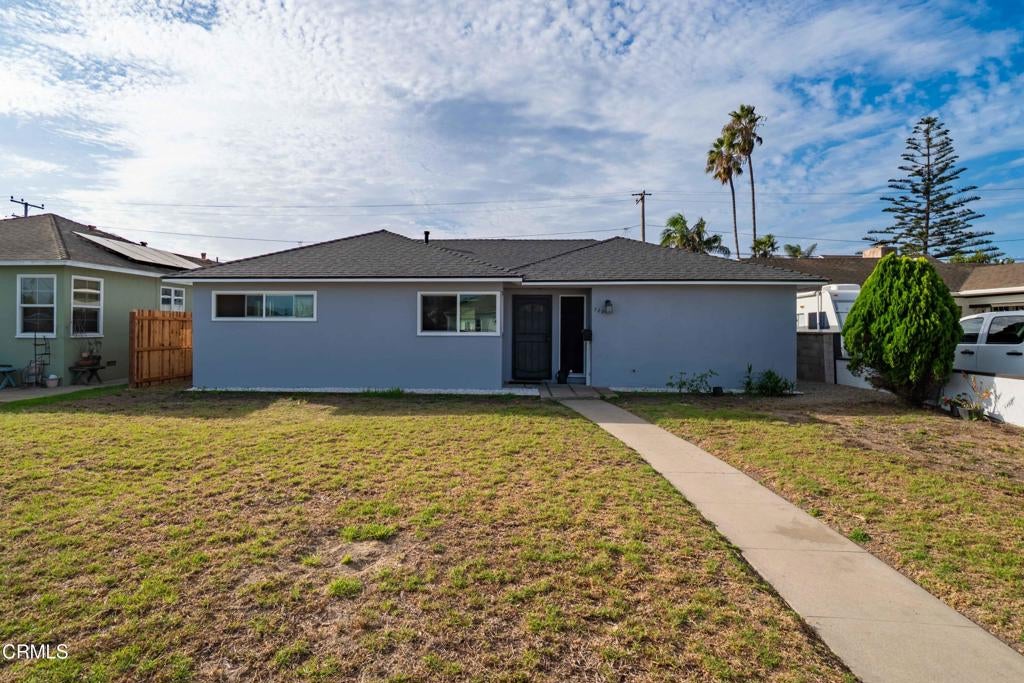 722 W Robert Avenue