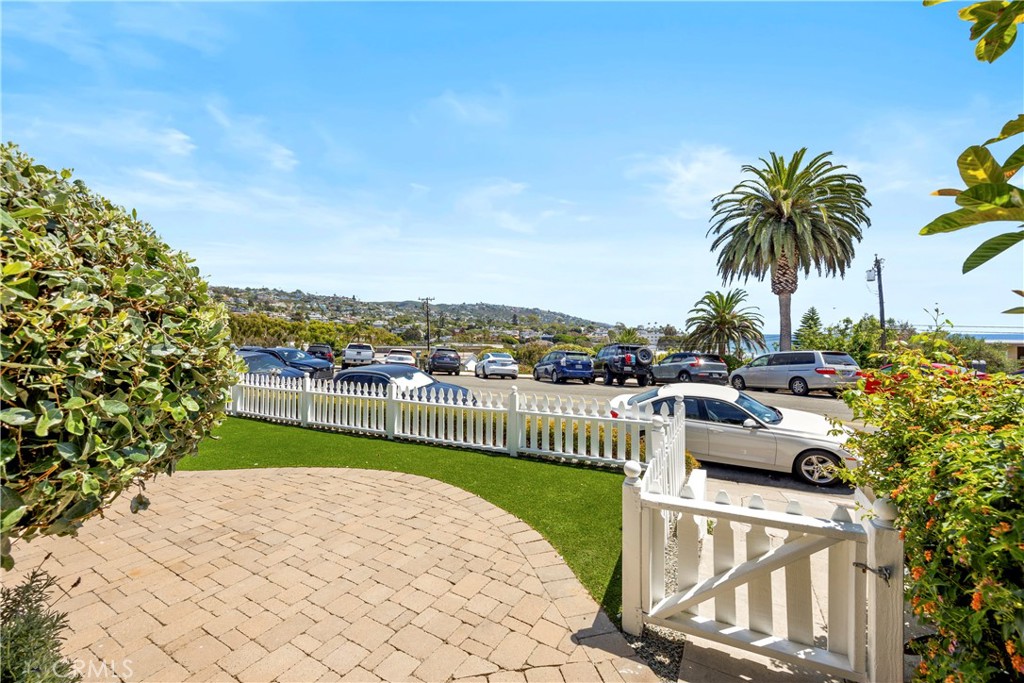 220 Cliff Drive 4
