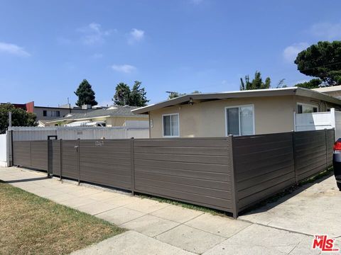 Photo of 12463 Walsh Avenue, Los Angeles, CA 90066 (MLS # 26644885)