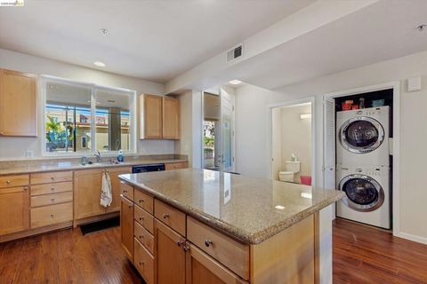 Tiny photo for 88 88 E 6Th St St #215, Pittsburg, CA 94565 (MLS # 41126354)