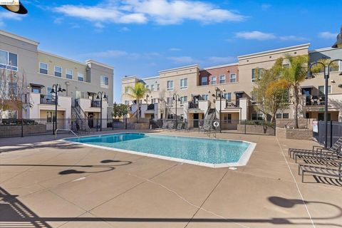 Tiny photo for 88 88 E 6Th St St #215, Pittsburg, CA 94565 (MLS # 41126354)