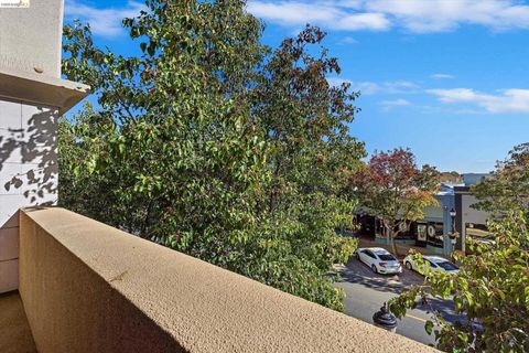 Tiny photo for 88 88 E 6Th St St #215, Pittsburg, CA 94565 (MLS # 41126354)