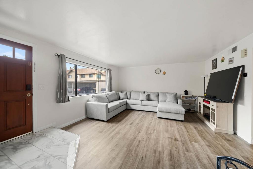 2636 Alpine Boulevard C