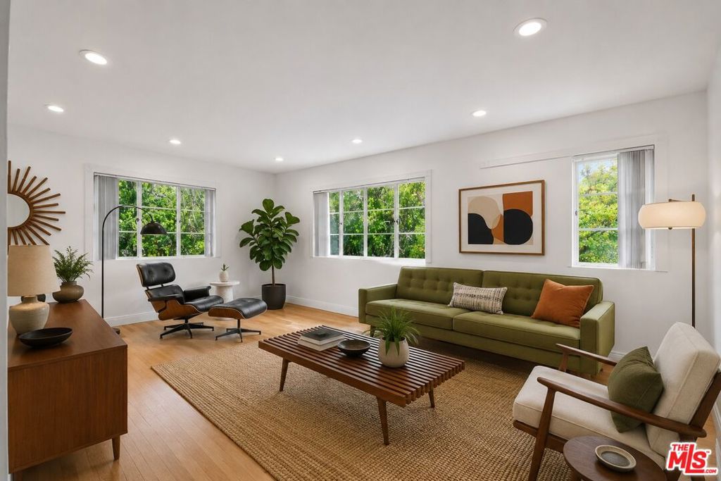 5314 1/2 Village Grn, Los Angeles CA 90016