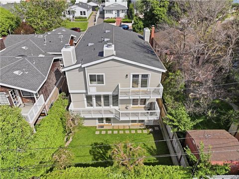 Photo of 3609 Walnut Ave, Manhattan Beach, CA 90266 (MLS # SB26055526)