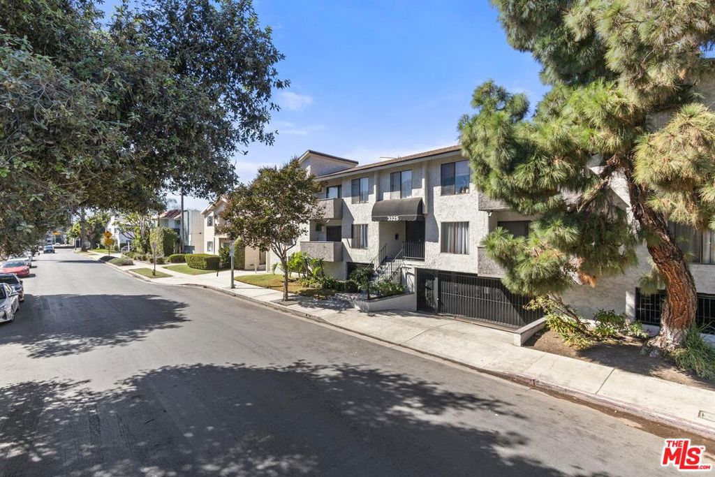 3325 Bagley Avenue 105