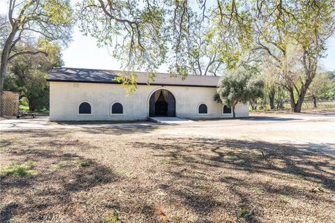 Tiny photo for 2720 Oak View, Templeton, CA 93465 (MLS # NS26083063)