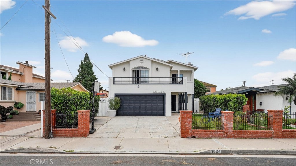 1624 La Paloma Ave