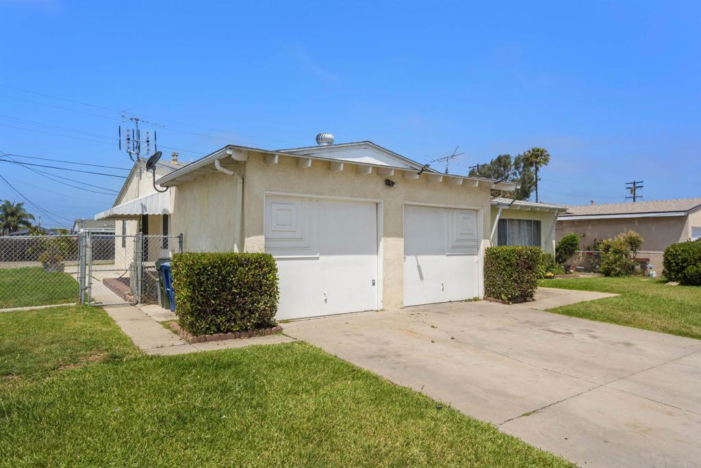 Properties 2 742 Jefferson Avenue A & B