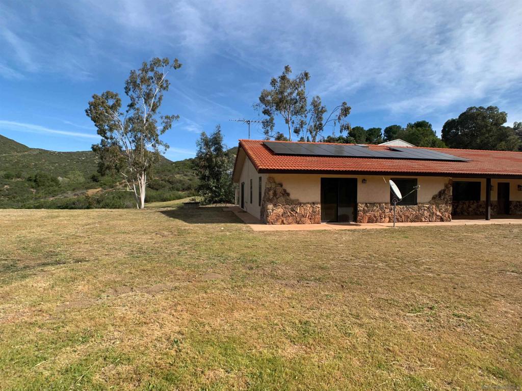 1394 Peutz Valley Road