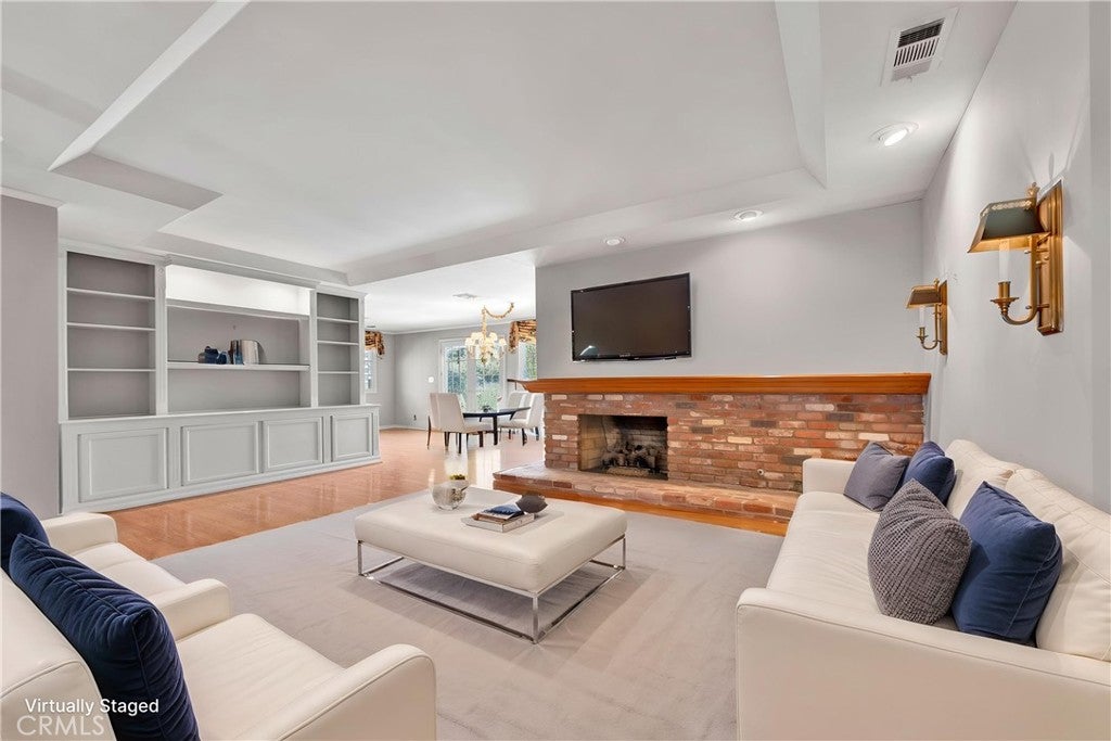 1329 W Park Lane