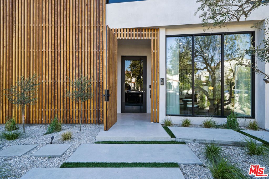 Photo of 6660 Maryland Drive, Los Angeles, CA 90048 (MLS # 26669617)