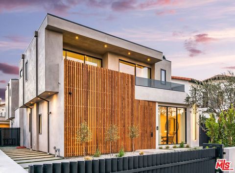 Photo of 6660 Maryland Drive, Los Angeles, CA 90048 (MLS # 26669617)