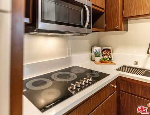 Tiny photo for 6150 Buckingham Pkwy #107, Culver City, CA 90230 (MLS # 26660999)