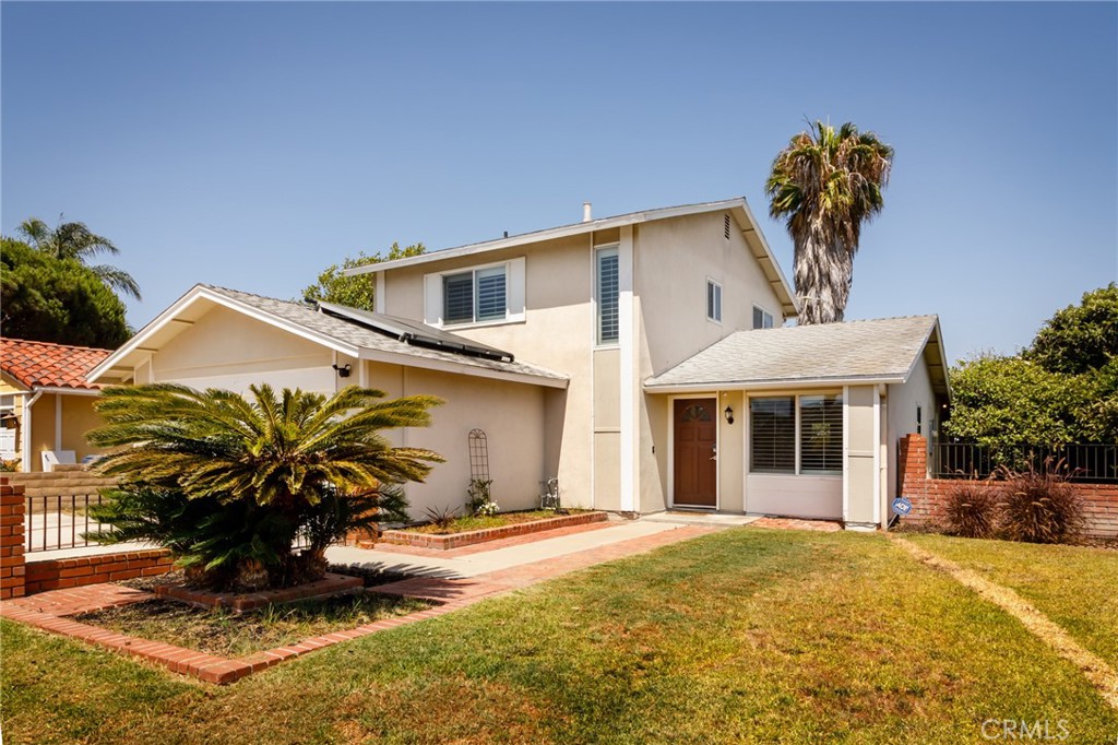Come enjoy the quintessential California lifestyle in Huntington Beach, the Surf City, USA. Tucked away in a quiet neighborhood, this 4-bedroom, 2-bathroom, 2-car garage home with a large yard is just a mile from the beach and downtown. Disneyland, South Coast Plaza, the Segerstrom Center for the Arts, Angel Stadium are all within 30 min drive. Call it home, call it dream. Discover the comfort and lifestyle you’ve been dreaming of. Property can be furniture ready.