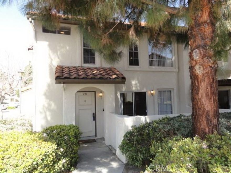 NOW VACANT AND READY FOR OCCUPANCY! Tastefully remodeled townhome style condo in popular "Las Palmas" community! Quiet and private end unit location with large, enclosed patio! Water and trash service included! Convenient carport and guest parking! Association offers two pools and two spas and clubhouse! Walk to nearby Craycraft Park, restaurants and shopping! Minutes to Irvine Spectrum, Saddleback College and Irvine Valley College! Lake Mission Viejo membership privileges available! Hurry on this beauty!