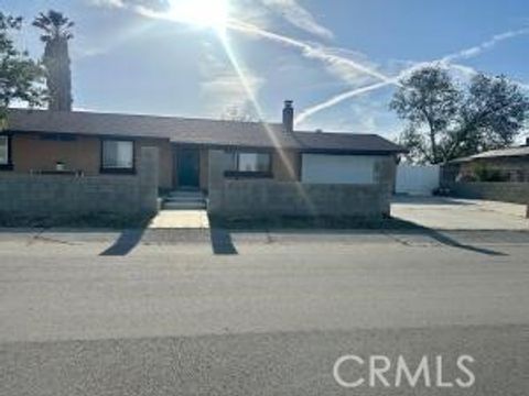 Photo of 41331 156th St E, Lancaster, CA 93535 (MLS # SR25242739)