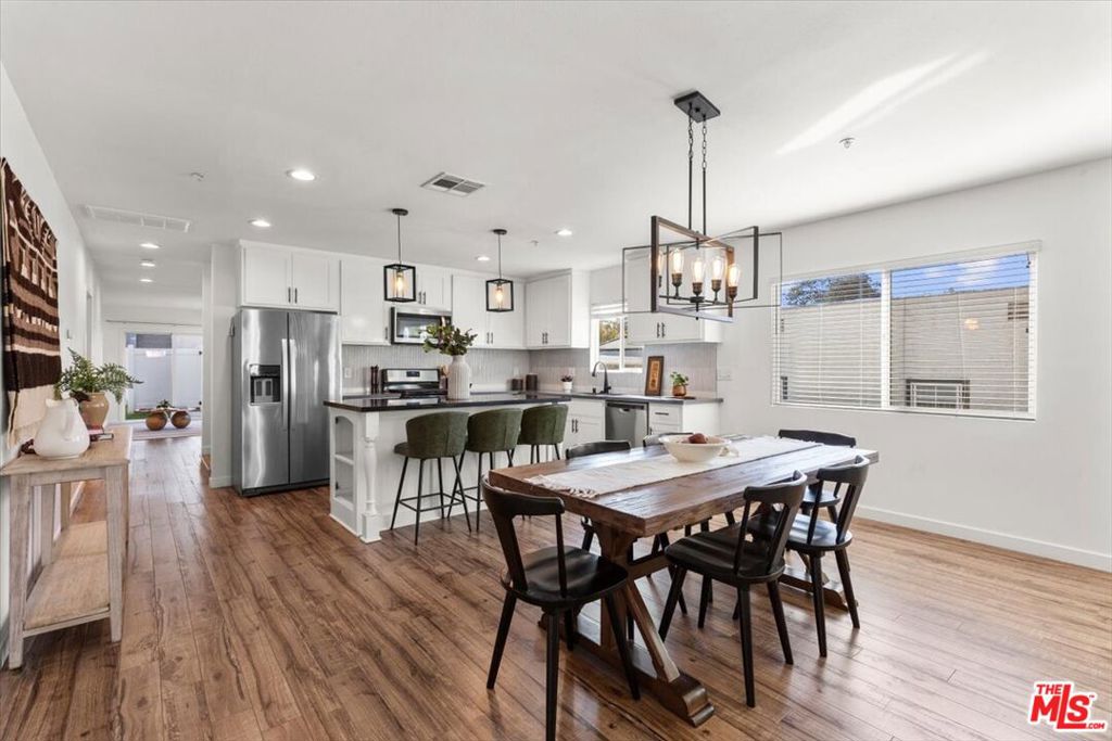 5152 Hartwick Street