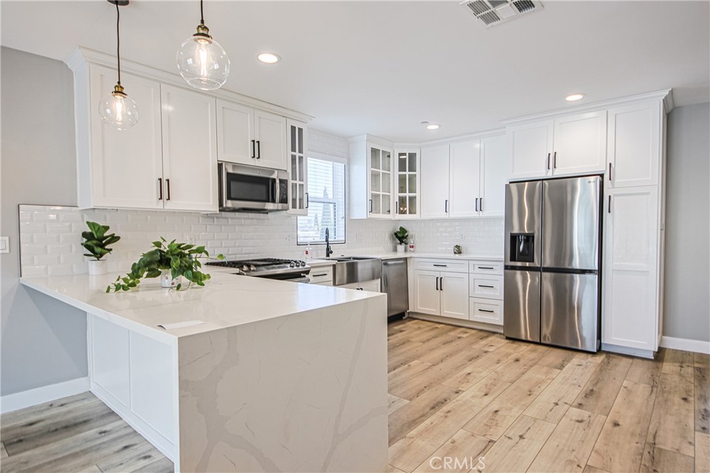 5351 Lexington Avenue