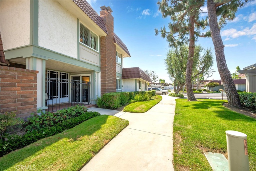 6572 Mcnutt Way