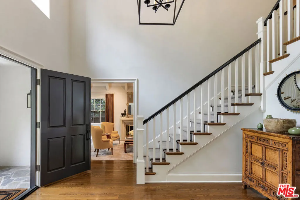 Los Angeles, California 90049, United States, 4 Bedrooms Bedrooms, ,5 BathroomsBathrooms,Residential,Active,127249