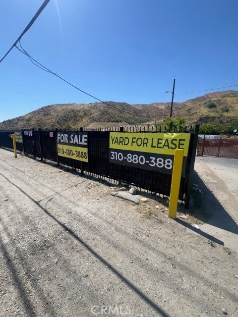 17559 Sierra Highway