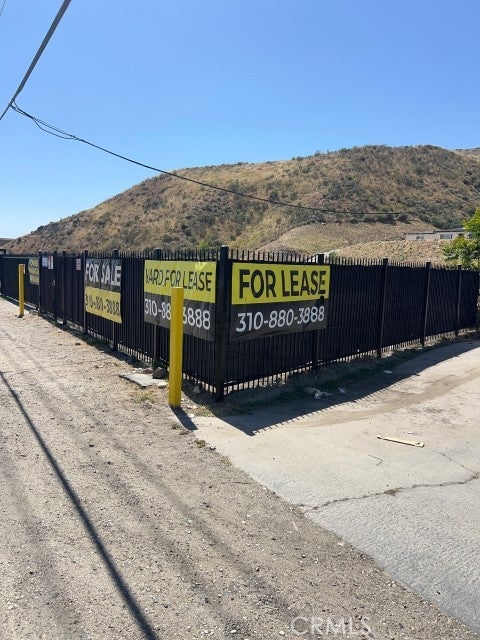 17559 Sierra Highway