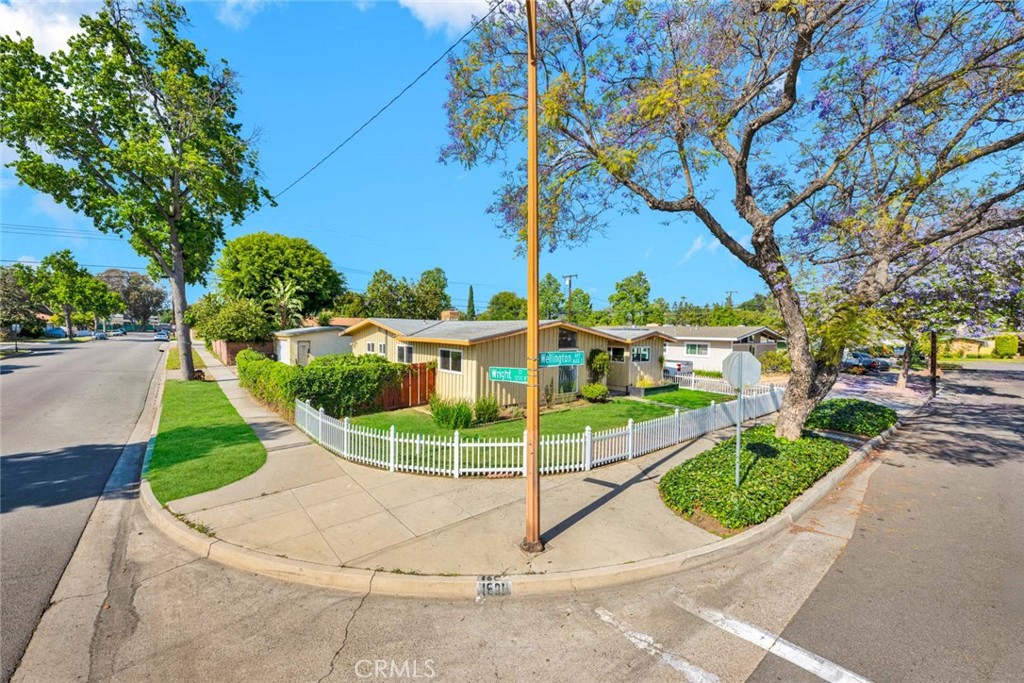 1601 Wellington