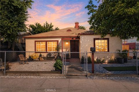 Photo of 15548 8th, Victorville, CA 92395 (MLS # DW26087994)