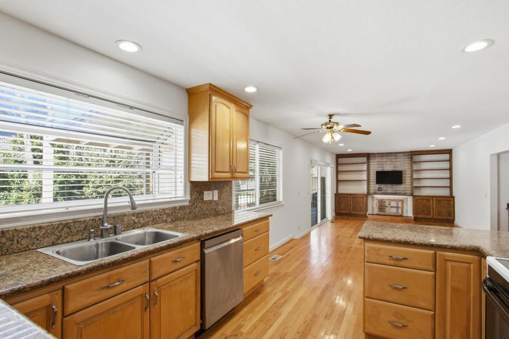 1156 Lansdale Court