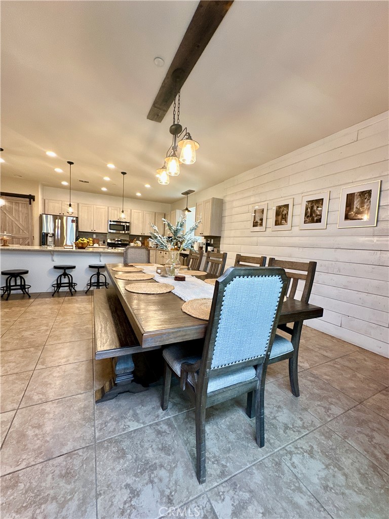 25362 Lone Acres