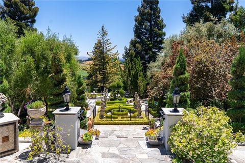 Tiny photo for 5405 Vineyard Drive, Paso Robles, CA 93446 (MLS # NS26060975)