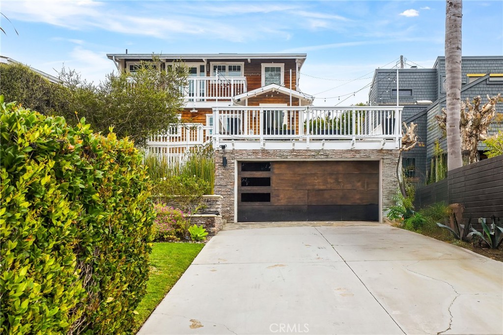 2520 Cliff Drive