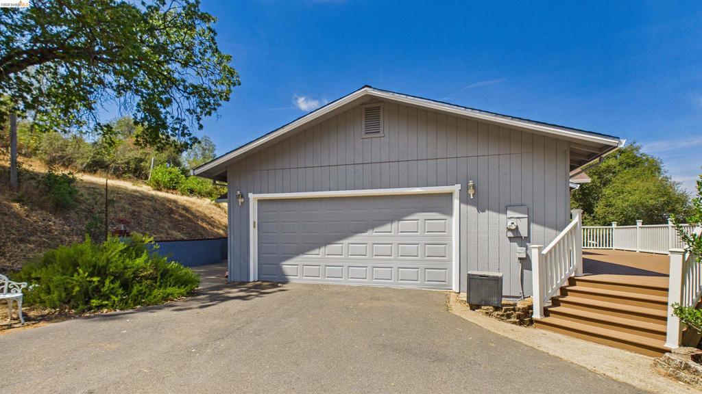 17910 Dolores Ln