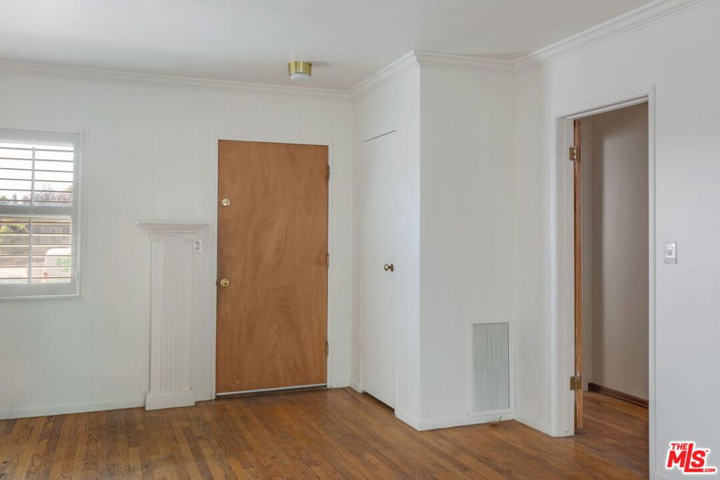 13504 S Wilkie Avenue