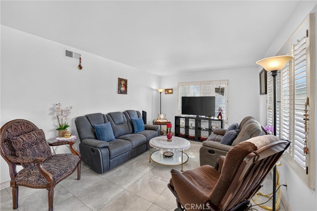18237 Solano River Court, Fountain Valley CA 92708 - Photo 6
