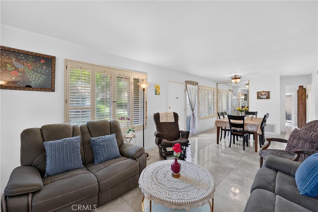 18237 Solano River Court, Fountain Valley CA 92708 - Photo 10