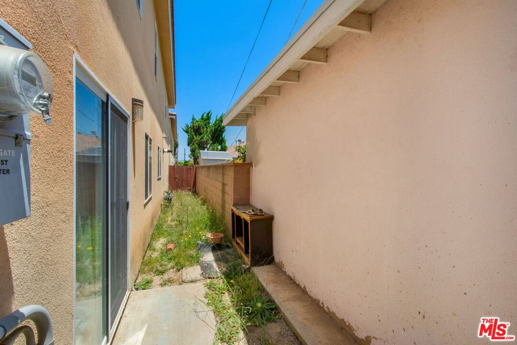 1610 251st Street B, Harbor City CA 90710