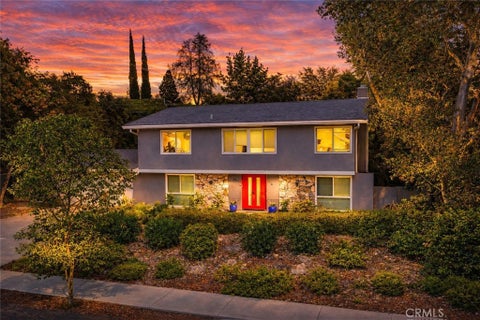 Photo of 5500 Blanco Avenue, Woodland Hills, CA 91367 (MLS # SR26030485)