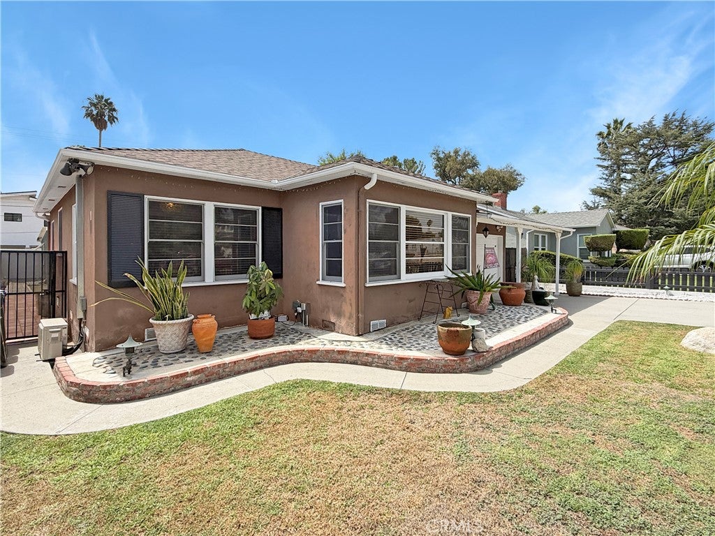 3618 E Del Mar Boulevard